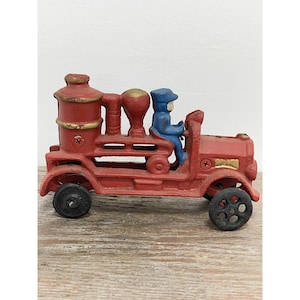 Cast Iron Toy Fire Fighter Engine Steam Pumper Truck Car w/Driver Kitschy