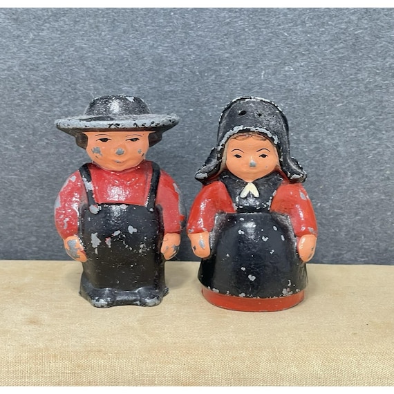 ヴィンテージ鋳鉄製アーミッシュカップル男女用塩コショウ入れ 赤黒 
