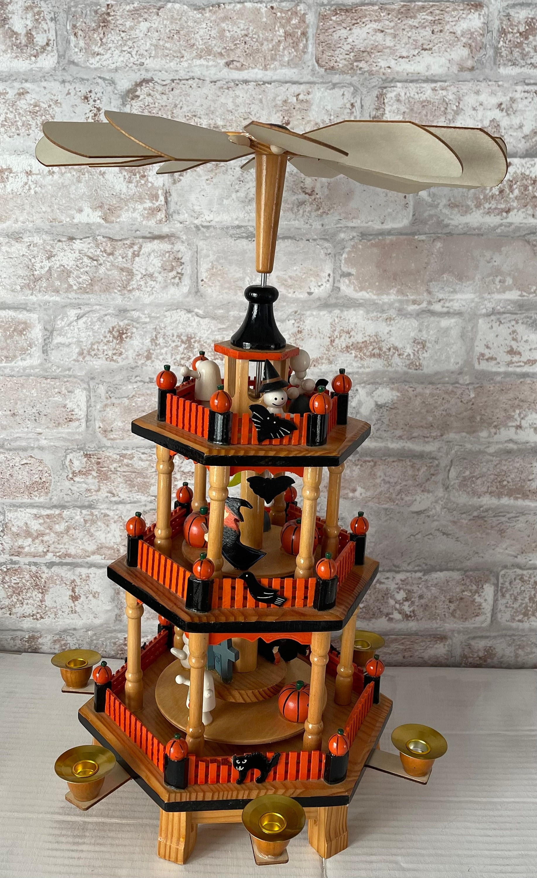 This Thing is so Cool! Vintage 'candle Powered' Halloween Theme