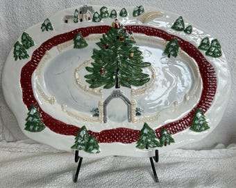 Plato de galletas de porcelana Spode 2002 Christmas Tree Village con estanque de patinaje