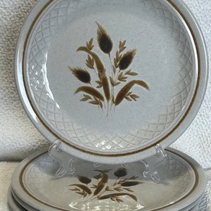 Vintage Nikko Stone Ware Salad Plate Brown Wheat Design. No chips, cracks or crazing.(MM)