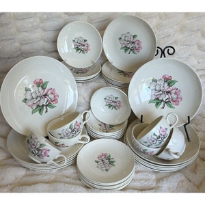 Cunningham & Pickett Flamingo Vintage 1950s Homer Laughlin Set Of 41 EUC