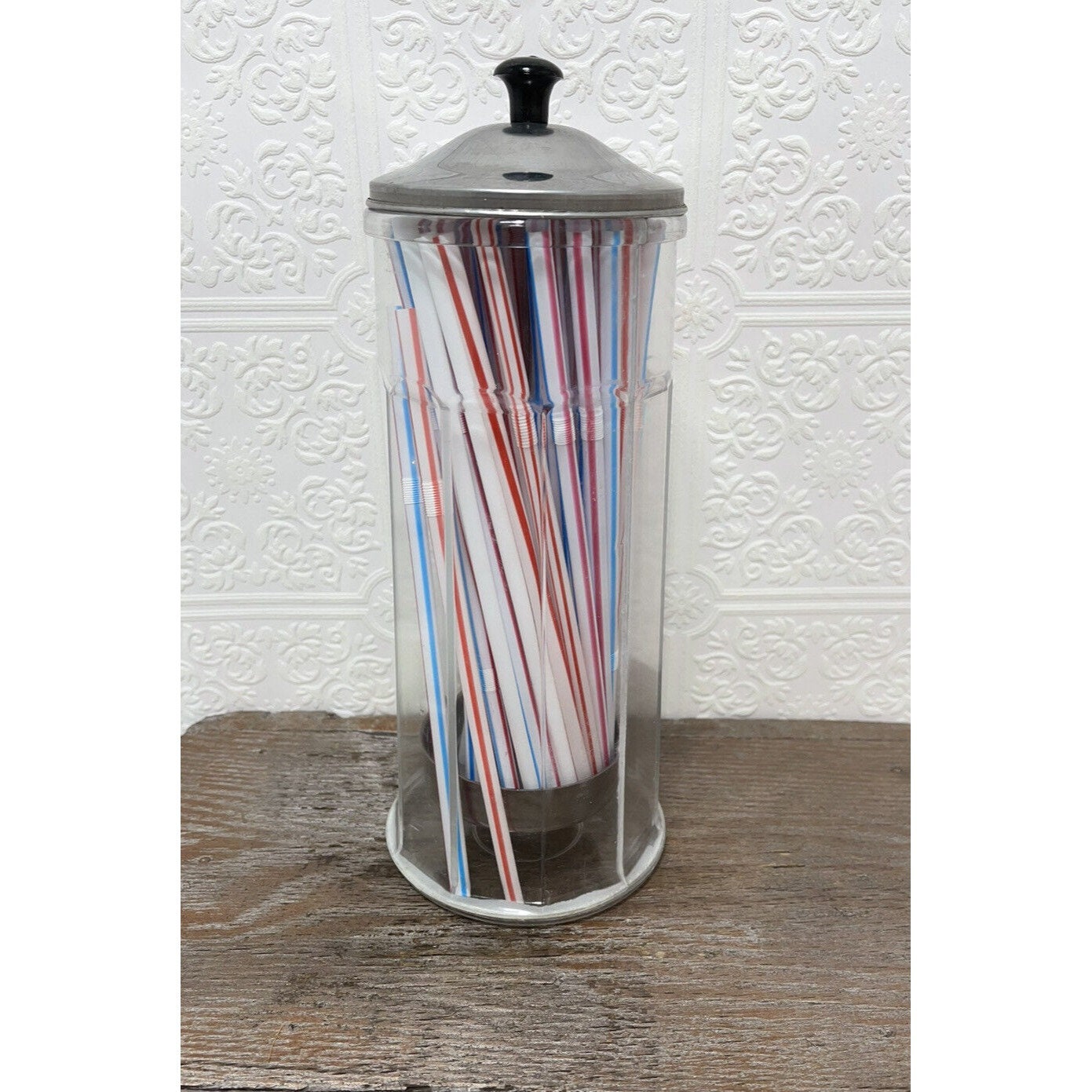 Kitschy Acrylic Straw Dispenser: Retro Kitchen Decor (10