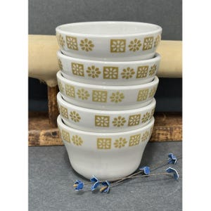 Shenango China Daisy Platz Gold Dot Restaurant Ware Puddingtasse Suppenschüssel Set 5