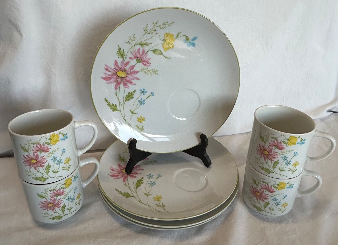 Mid Century Fine China Snack Plates & Cups Spring Floral Set of 4 Vintage Rare.think Spring Very