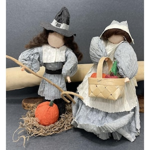 Vintage Thanksgiving Pilgrims Corn Husk Doll Style Figurines Folk Art 10 Inch