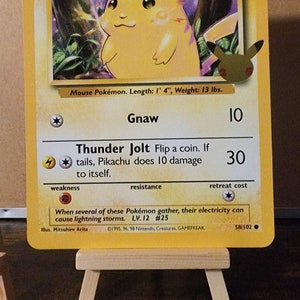 Pikachu - Oversized Card
