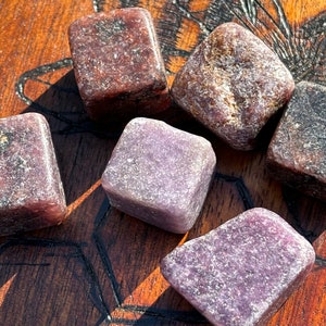 Lepidolite Cube: Calming Chakra Crystal, Pocket Stone