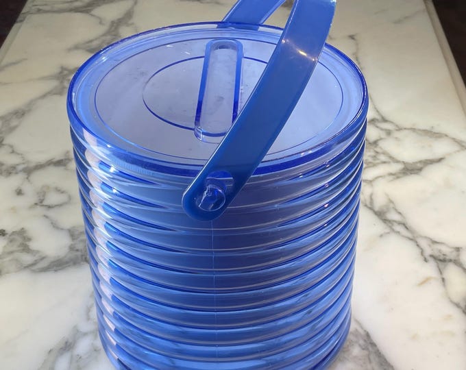 Vintage Sally Designs Clear Blue Acrylic Ribbed Ice Bucket | Mid-Century Modern Lucite Barware | White Liner & Inset Lid Handle