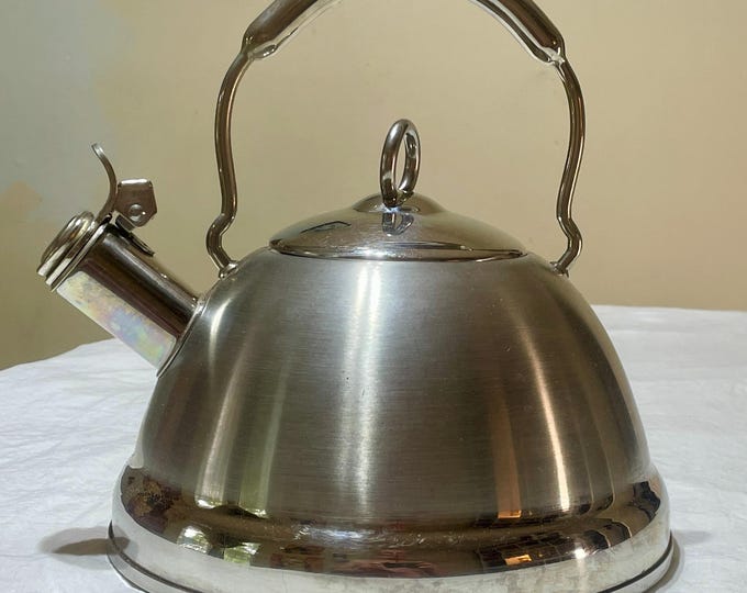 Vintage Culinary Essentials Whistling Stovetop Tea Kettle | 2.8 QT Brushed Stainless Steel Pot