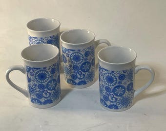Set of 4 Vintage Mugs, by Royal Norfolk, Winter Snowflakes pattern circa 1980s