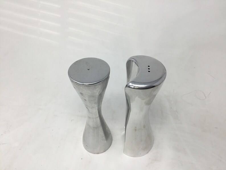 Hug Salt and Pepper Shaker Set by Karim Rashid for Nambe, Circa 2000 - Etsy