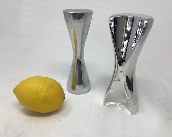 Hug Salt and Pepper Shaker Set by Karim Rashid for Nambe, circa 2000