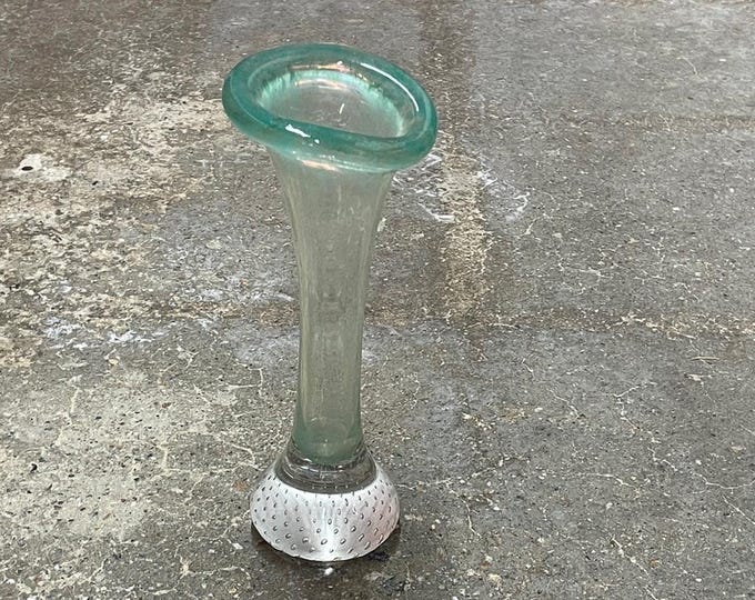 Sweden Aseda Light Green Art Glass Bullicante Base Bud Vase 9.+" Tall