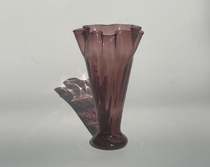 Vintage Mid Century Modern Murano Glass Ruffled Top Vase in Amethyst