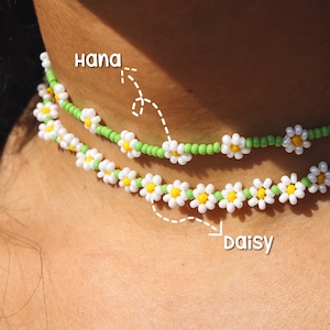 Handgemachte Perlenkette in Modell DAISY oder HANA//Blümchenkette//Glasperlenkette//bunte Perlenkette Bild 2