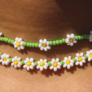 Handgemachte Perlenkette in Modell DAISY oder HANA//Blümchenkette//Glasperlenkette//bunte Perlenkette Bild 3