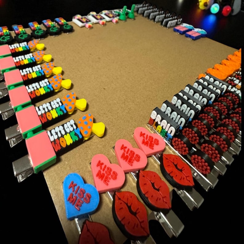 Random Trinket Clips & Festival Clips | Sold in Packs of 3, 5, 10, and ...