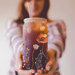 Fall Floral Glass Tumbler, Boho Iced Coffee Cup with Bamboo Lid (16oz)