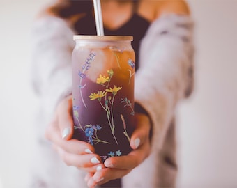 Spring Meadow Glass Coffee Cup, Floral Glass Iced Coffee Cup with Bamboo Lid and Straw, Gift for Friend, Coffee Aesthetic