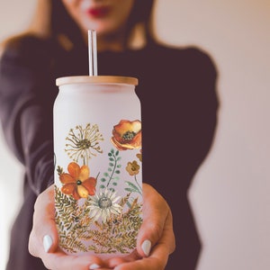 Fall Floral Glass Coffee Cup, Fall Glass Iced Coffee Cup with Bamboo Lid and Straw, Iced Coffee Glass, Gift for Friend, Coffee Aesthetic