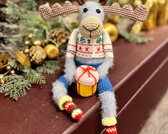 Ollie, the Christmas Moose