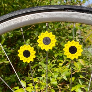 Decorações de Girassol para Raios de Bicicleta (x6) - Decorações de margarida para bicicleta - Presente de flor para raios de bicicleta - Presente para ciclista, festa de bicicleta ou desfile de bicicletas imagem 3