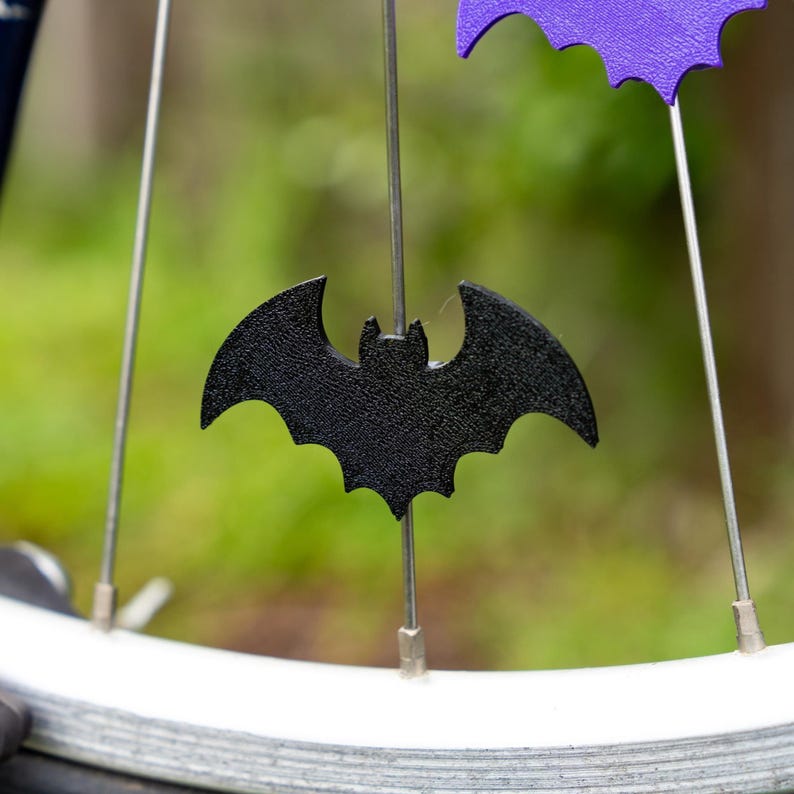 6x Fledermaus Fahrrad Speichen Dekorationen - gruseliges Fahrrad Geschenk, Gothic Fahrrad Dekoration, Fledermaus Fahrradzubehör, Fledermaus-Radfahrer Halloween Geschenk Bild 8
