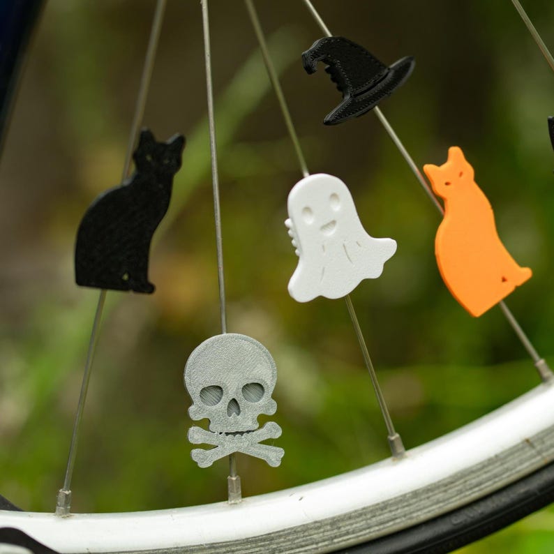 6 decoraciones de calavera para bicicleta, decoraciones de radios, regalos para bicicletas, calavera y huesos cruzados, regalo de bicicleta gótica, accesorios de calavera para bicicleta imagen 7