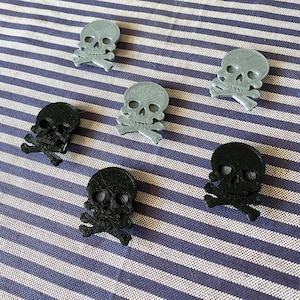6 decoraciones de calavera para bicicleta, decoraciones de radios, regalos para bicicletas, calavera y huesos cruzados, regalo de bicicleta gótica, accesorios de calavera para bicicleta imagen 3