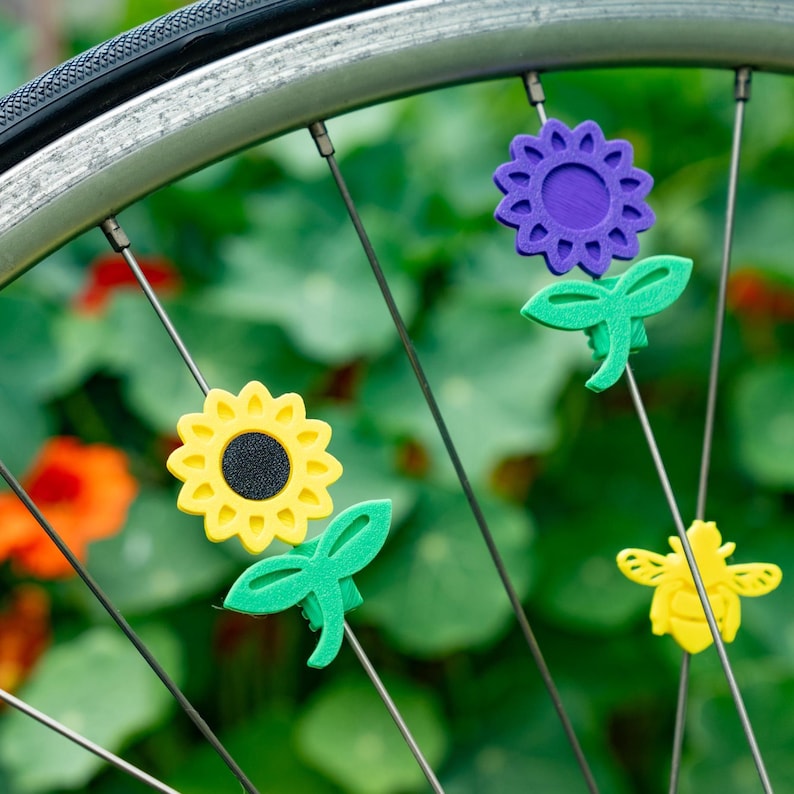 Decorações de Girassol para Raios de Bicicleta (x6) - Decorações de margarida para bicicleta - Presente de flor para raios de bicicleta - Presente para ciclista, festa de bicicleta ou desfile de bicicletas imagem 2