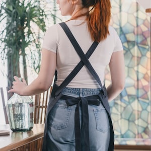 Cross Back Kitchen Apron with Pockets for Women image 4