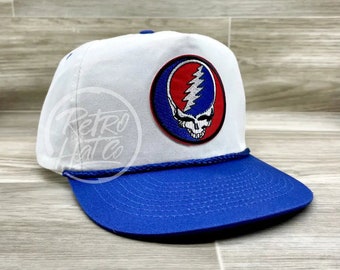 Grateful Dead (Lightning Skull / Steal Your Face) Aufnäher auf großem weiß / blauem Retro Strickhut