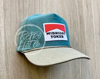 Midnight Toker Aufnäher auf Stonewashed Retro Strickhut