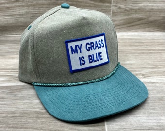 My Grass Is Blue auf Stonewashed Sand/Türkis Retro Strickhut
