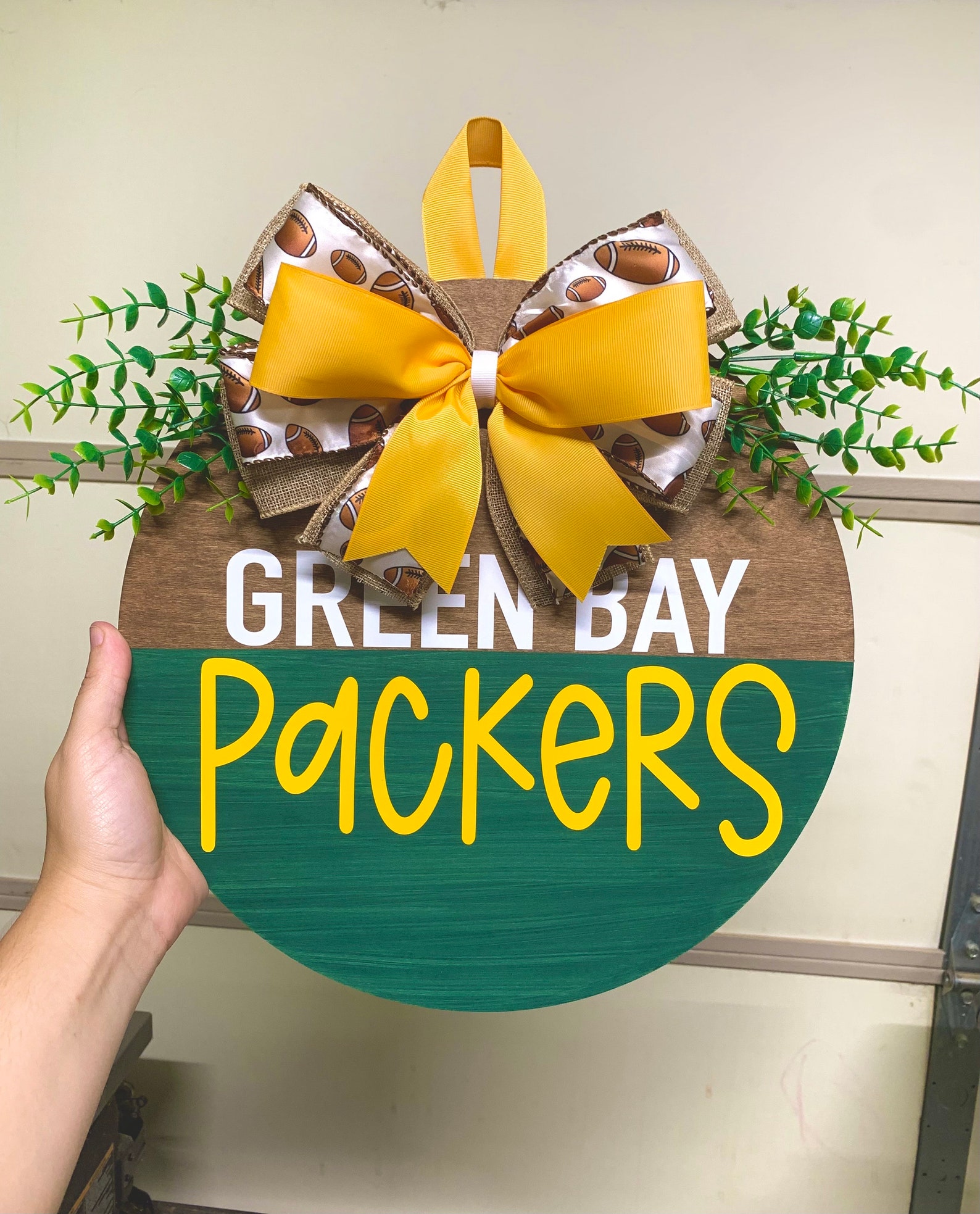 Packer Fan Signs Packers Door Hanger | Green Bay Packers Sign | Front Door Wreath ...