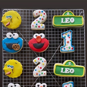 sesame street cookies/ 3 characters