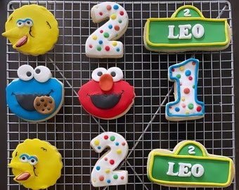 sesame street cookies/ 3 characters