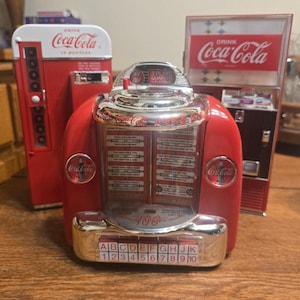 Coca Cola Miniature Banks - Die Cast Vending Machines & Jukebox / 3 pc