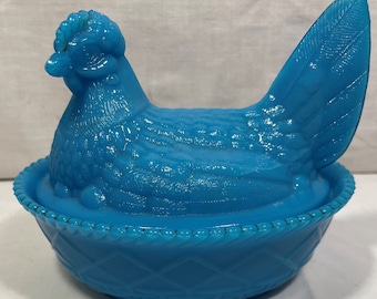 Rare Turquoise Blue Milk Vintage Glass Hen on Nest