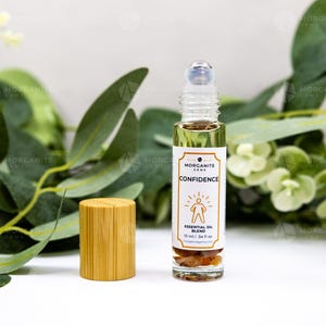 Confidence Oil Blend | Crystal-Infused Roll-On for Aromatherapy & Positive Energy | Essential Oil Scents for Self-Empowerment