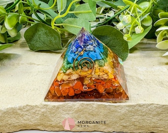 Chakra Orgonite Pyramid – 7‑Crystal Energy Pyramid for Chakra Balancing, Protection & Harmony