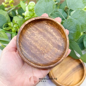 "Handgefertigte hölzerne Kristall-Schale - 4 ""dekorative Mehrzweckschale für Schmuck, Edelsteine und Altäre (zufällig ausgewählt)"