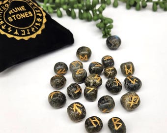 Labradorite Gemstone Rune Sets with Velvet Pouch