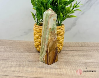 Green Onyx Tower Obelisk – Elegant Crystal for Heart Chakra, Balance & Emotional Healing