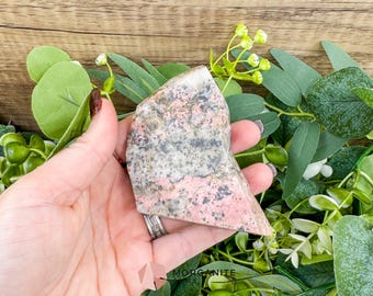 Large Raw Rhodonite Specimen – 3.2" Natural Pink & Black Healing Crystal – 10oz Earthy Stone for Heart Chakra and Emotional Balance
