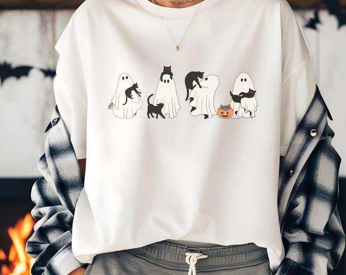 Cute Halloween Ghost Cat Mom T-Shirt - Ghost Cats Fall Tee - Spooky Season - Cozy Halloween Vibes - Black Cats Halloween - Spooky Aesthetic