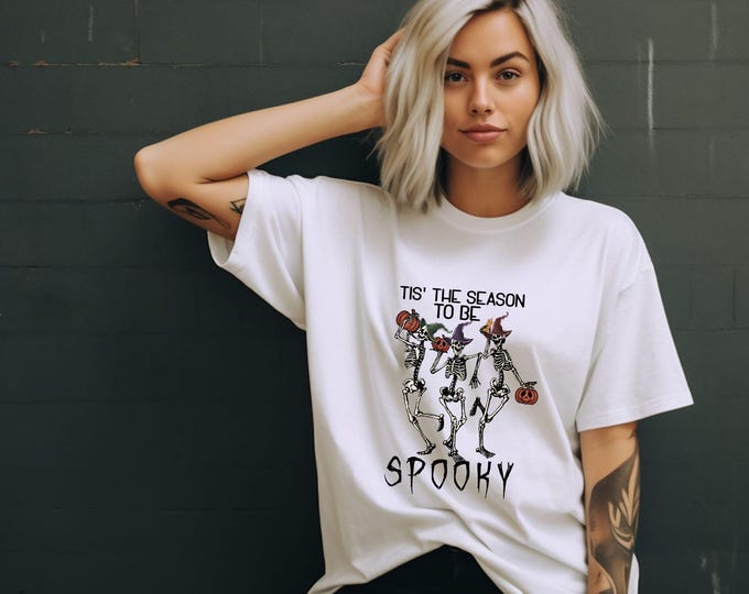 Tis' the Season to Be Spooky - Cute Skeleton Halloween Tee - Fall Shirt - Spooky Season T-Shirt - Cozy Fall Tee - Fall Aesthetic 001