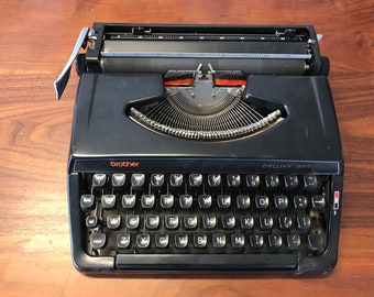 Typewriter Brother Deluxe 220 タイプライター SALE! - Brother DeLuxe 220, Vintage Typewriter, Perfectly