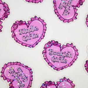 Kindle Girlie Bookish Girlie Holographic Sticker | Booktok, Kindle sticker, Bookish, Book lover gift afbeelding 4